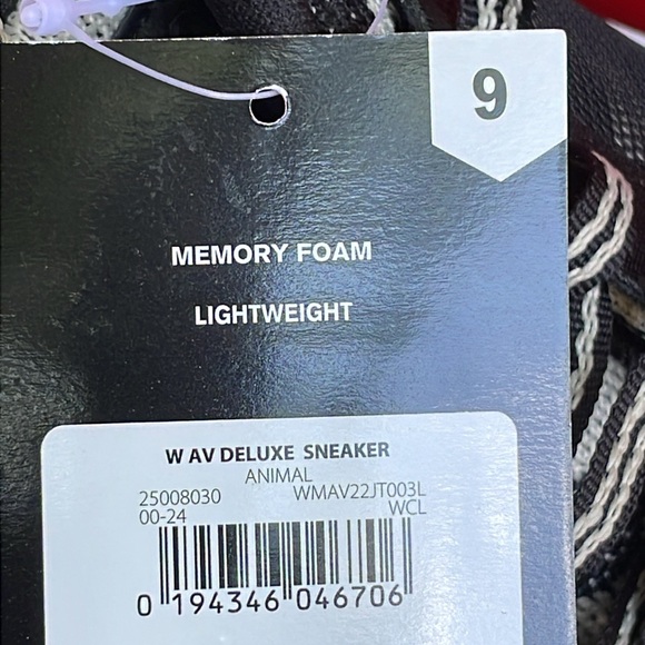 🆕💕 Avia Women's Deluxe Athletic Sneaker - Picture 7 of 7